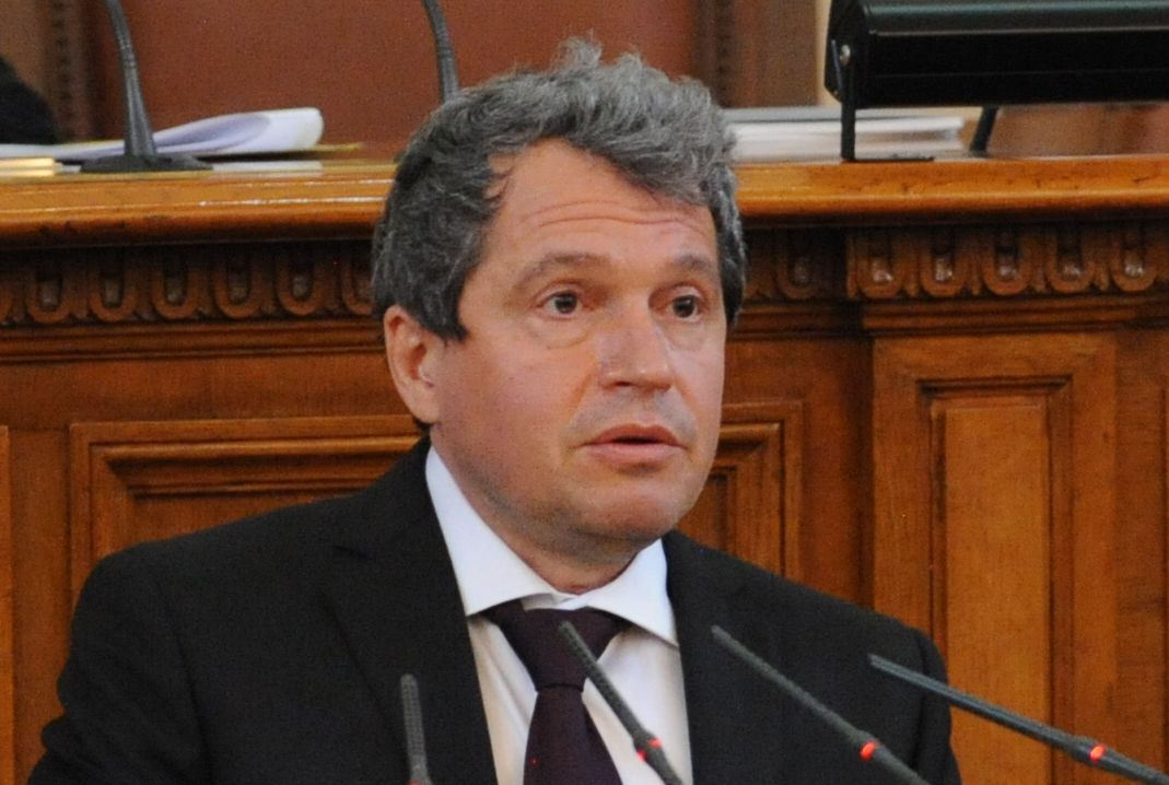 Покана с 12 грешки изпратиха до партиите от ИТН  