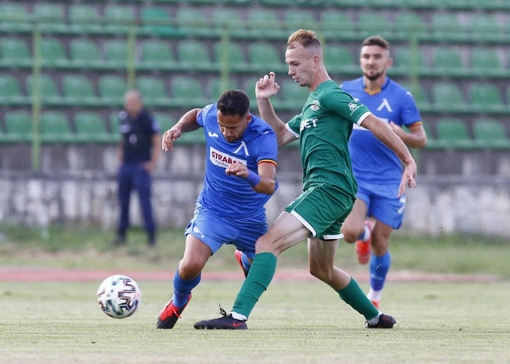 Цонев виси за "Арда"