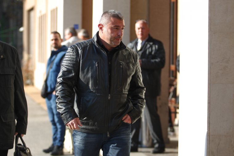 Антон Петров издъхнал в ръцете на спасителите