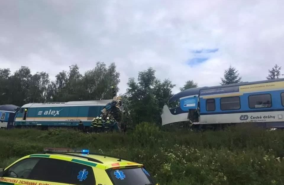 Няма данни за пострадали българи при влаковата катастрофа до чешкия град Домажлице