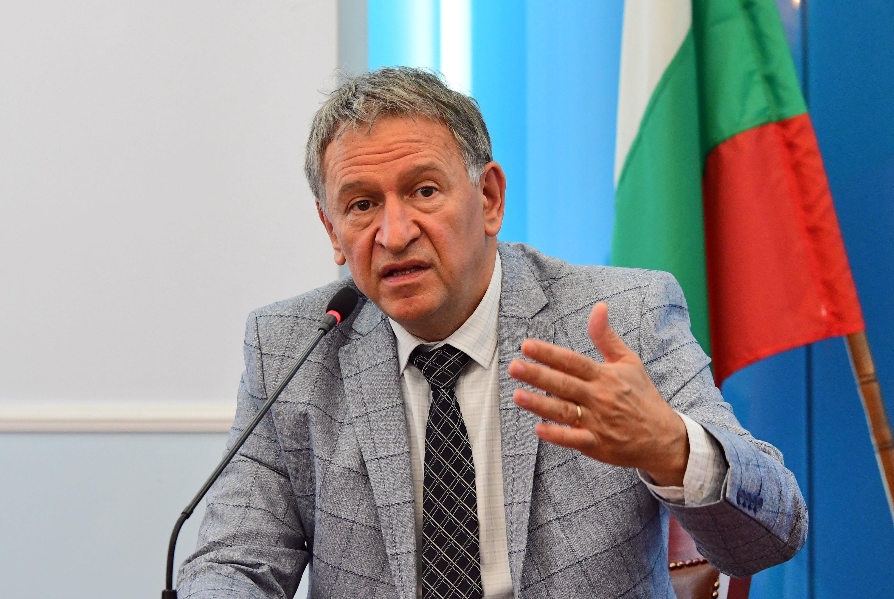 Стойчо Кацаров: До 10 дни влизаме в „оранжевата зона”