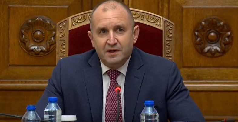 Радев: Не мога да се съглася с компенсация от 540 лв. за семействата на загиналите в борбата с пожарите горски служители