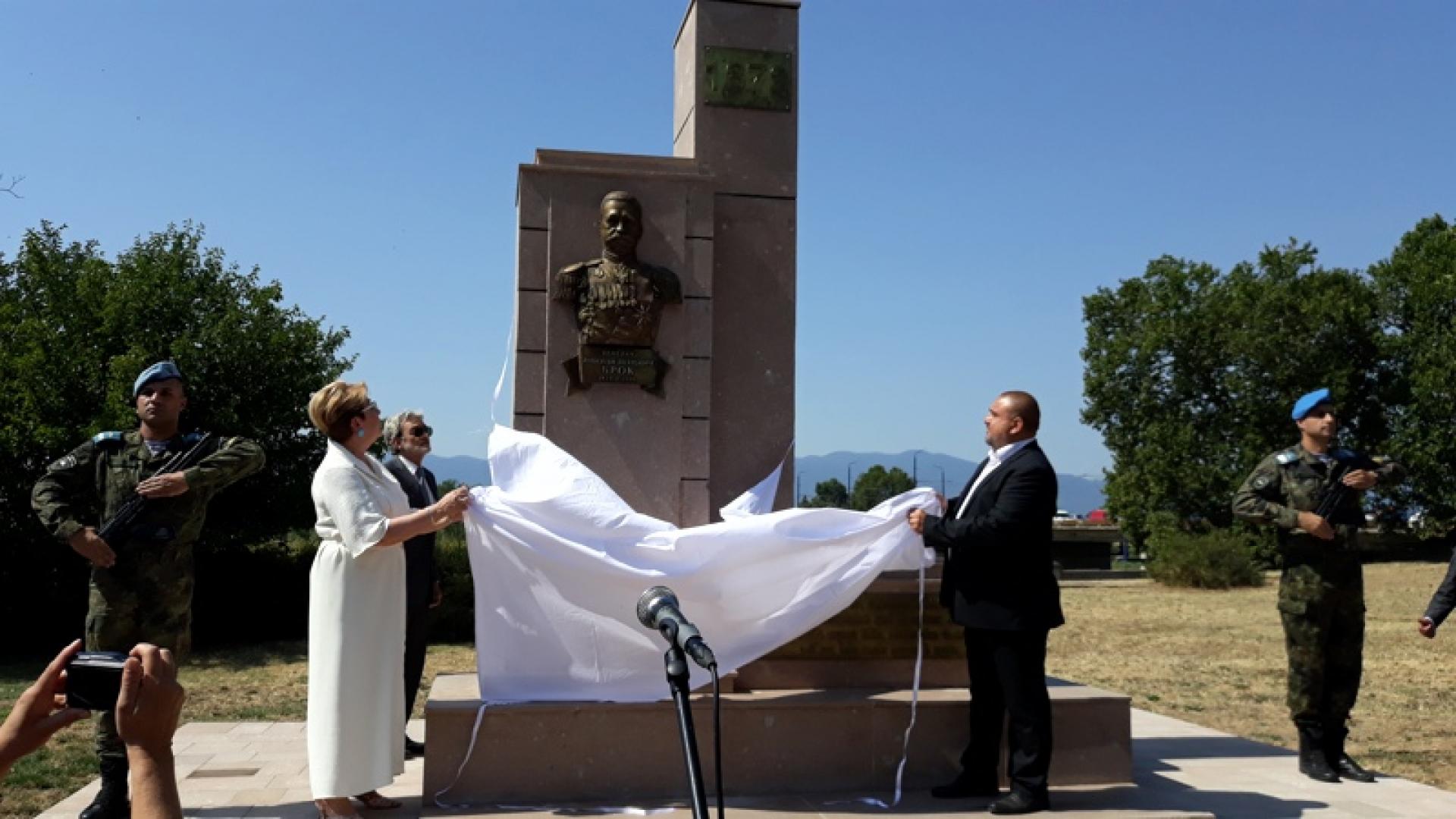 Руският посланик откри паметник на генерал Брок