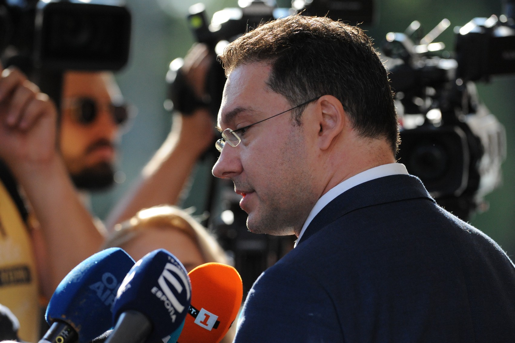 Даниел Митов: Опасявам се, че сценаристът на този хаос е Румен Радев