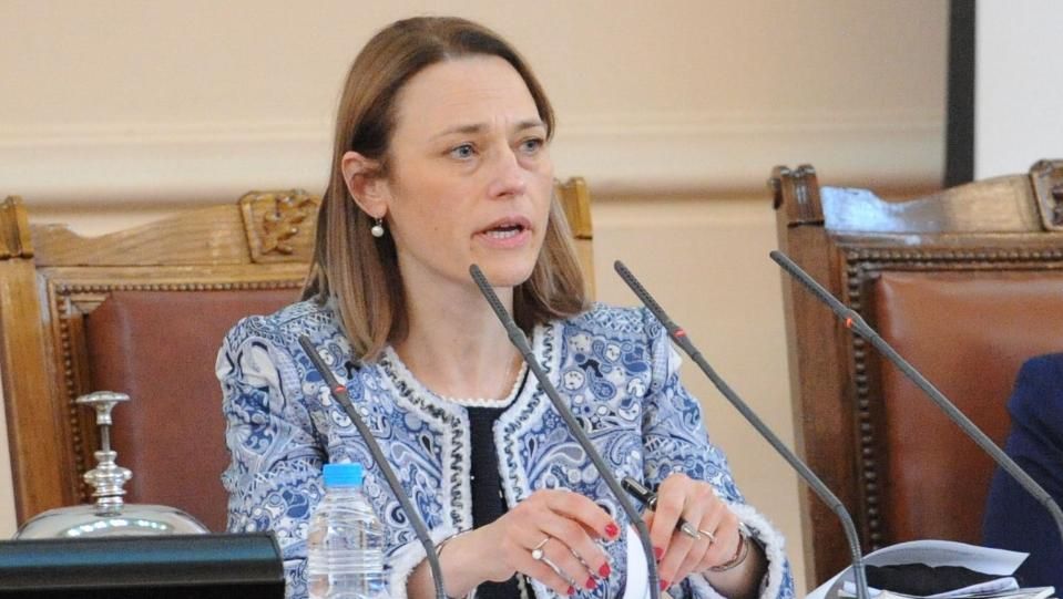 Свалят от персоналните лимузини шефовете на комисии