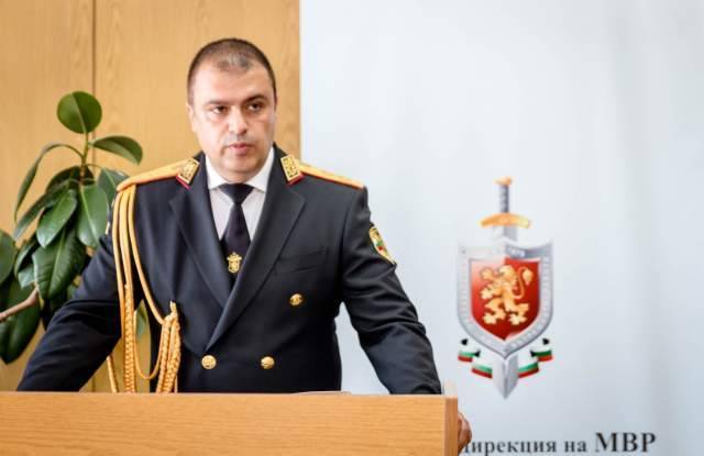 Уволниха дисциплинарно полицай №1 на Пловдив (обзор)