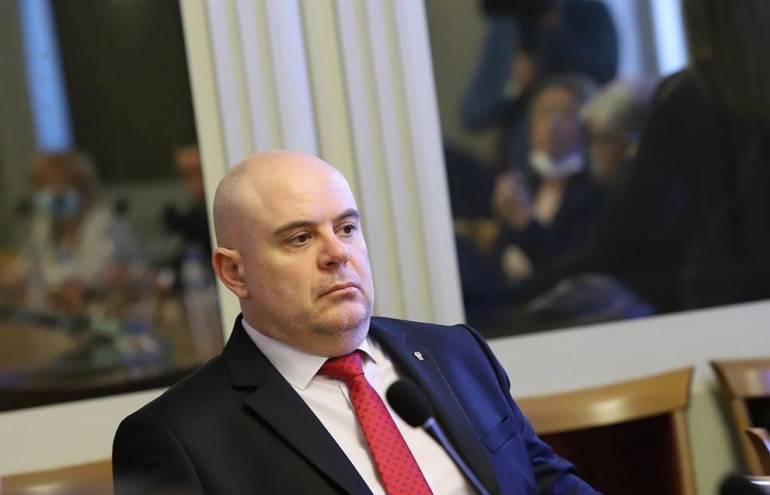Гешев внася доклад в НС за полицейското насилие на протестите