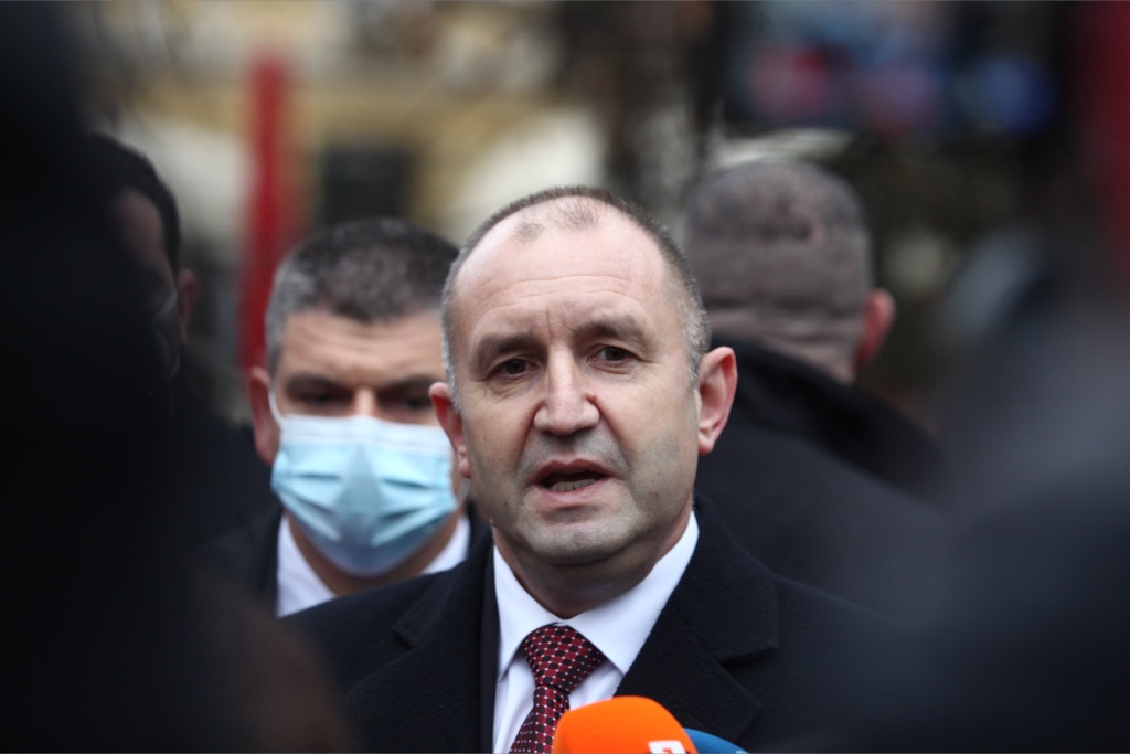 Румен Радев: Шипка е символ на онази битка, която всеки българин води дълбоко в сърцето си