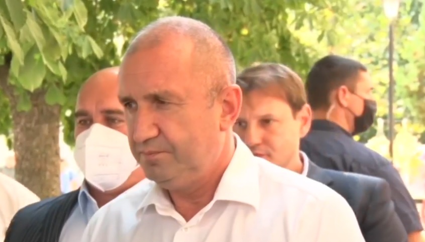 Румен Радев: Най-късно в петък връчвам мандата (ВИДЕО)
