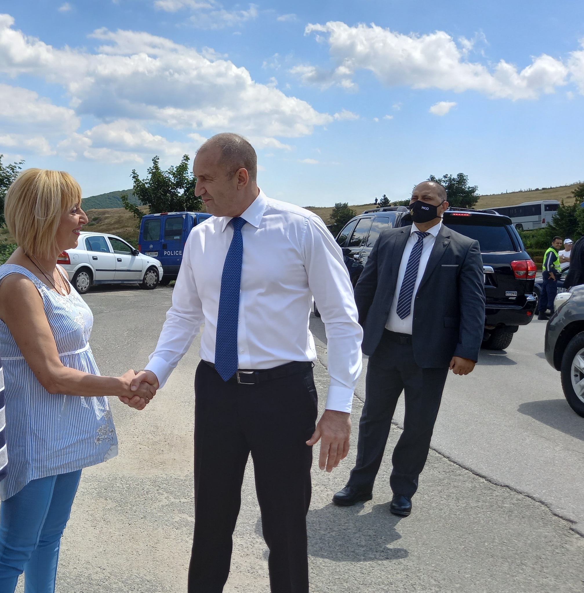 Радев иска компромис от партиите