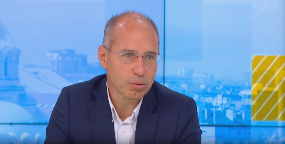 Шефът на "Сиела Норма": Разделяне на изборите ще струва 60 млн. повече