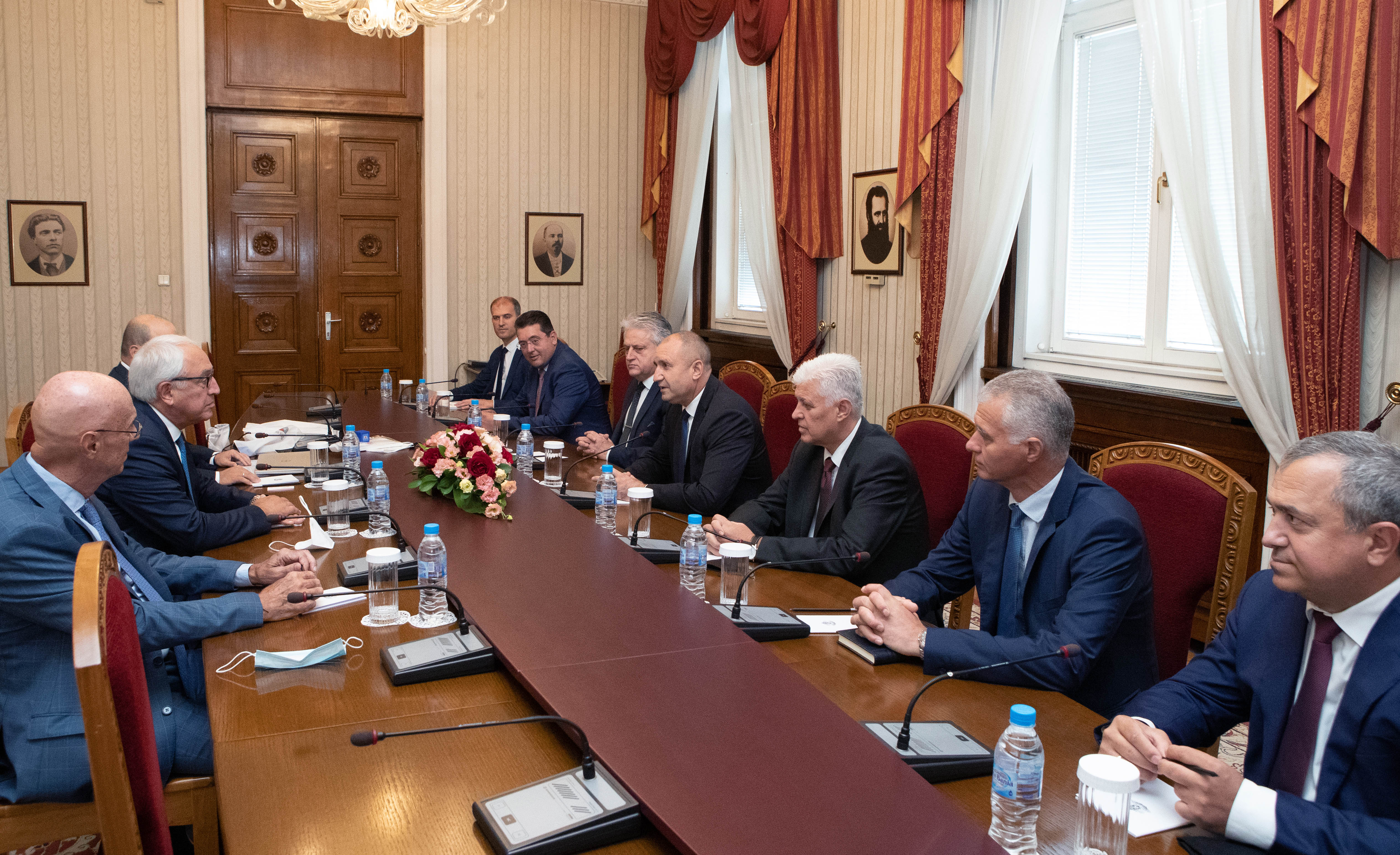 Румен Радев: Устойчивото развитие е невъзможно без резултати в борбата с корупцията