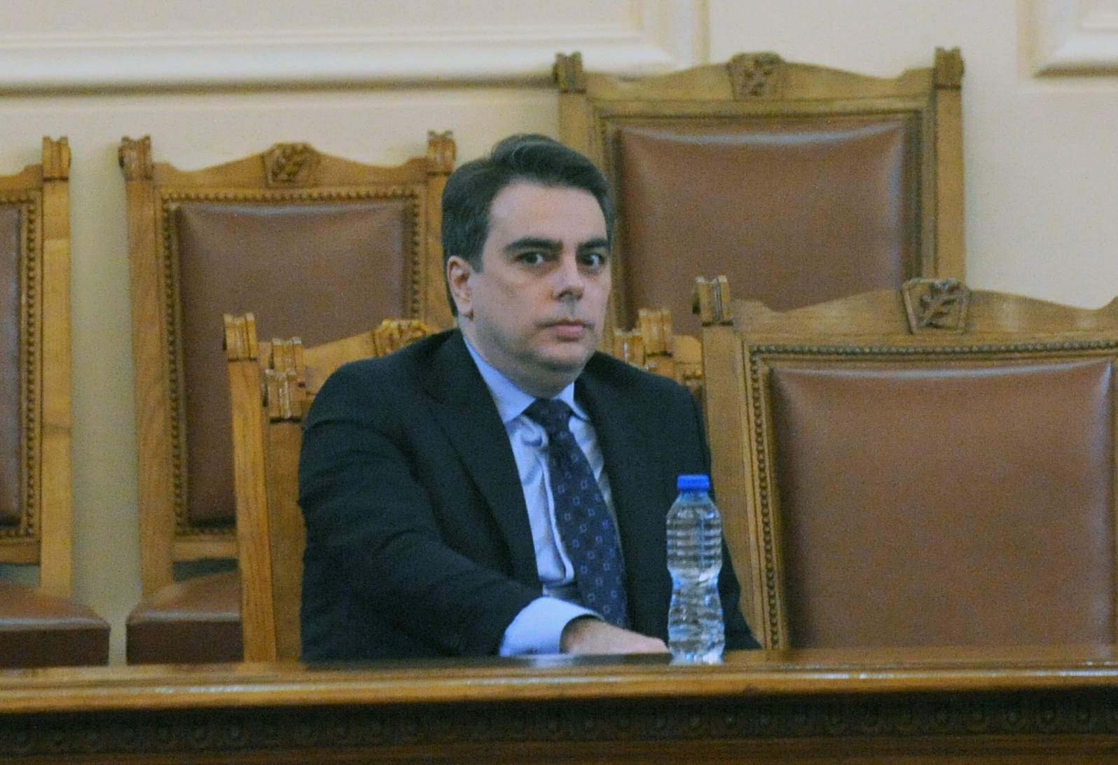 Приеха актуализацията на бюджета, ГЕРБ против, ДПС се въздържаха (обзор)