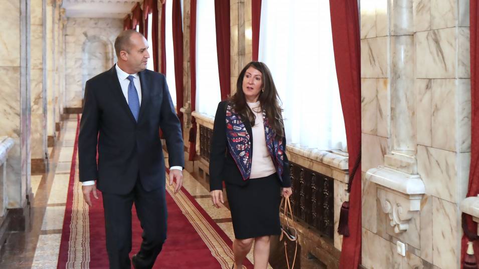 Крили визита на американски сенатори