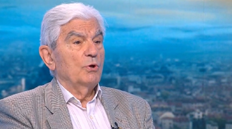 Акад. Петрунов: До 8-12 месеца е имунитетът срещу COVID след ваксиниране или преболедуване