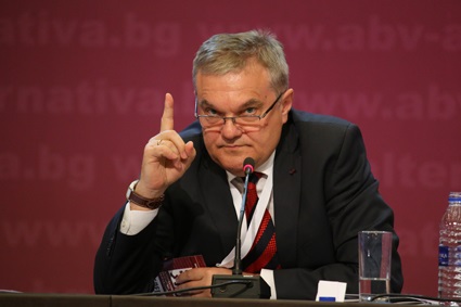 Румен Петков: В парламента се очерта група от слуги на Гешев