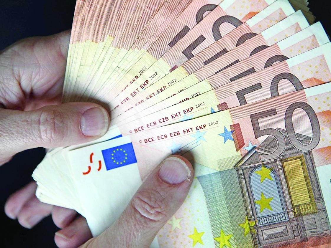 На „Капитан Андреево“ хванаха недекларирани 188 020 долара и 198 920 евро