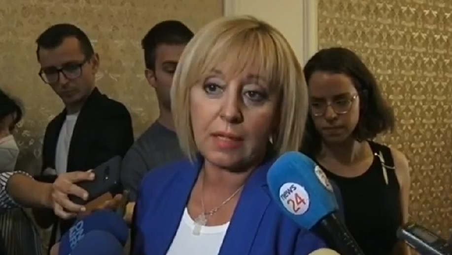 Манолова: Татяна Дончева и Радостин Василев са се срещали "като адвокат с адвокат"