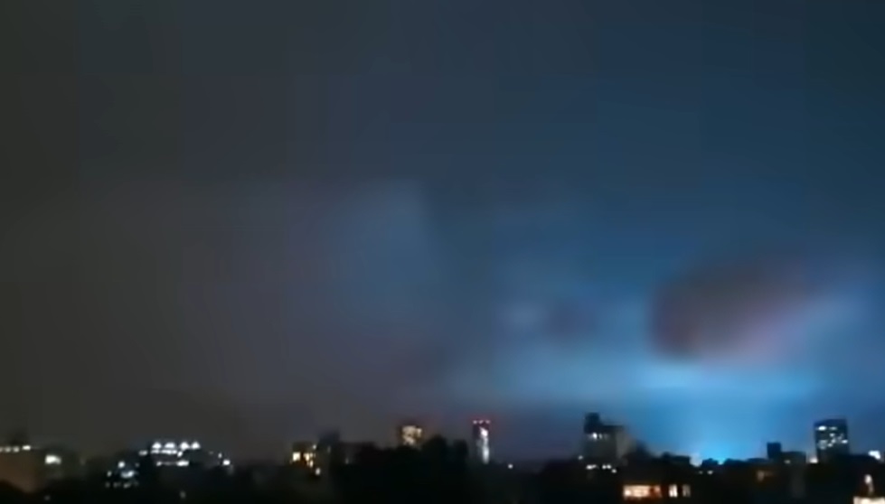 Странни светлини в небето над Мексико след мощния трус (ВИДЕО)