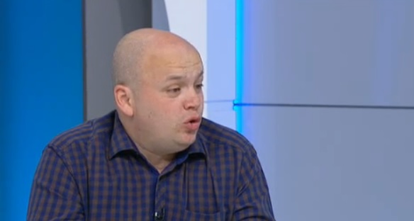 Александър Симов, БСП: Парламентът прилича на психиатрия, останала без лекарства