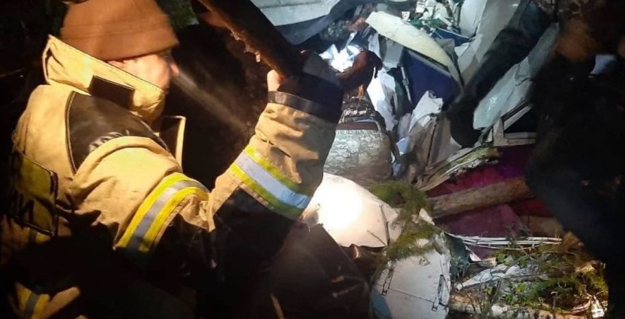 Малък пътнически самолет се разби в Сибир, четирима загинаха (ВИДЕО)