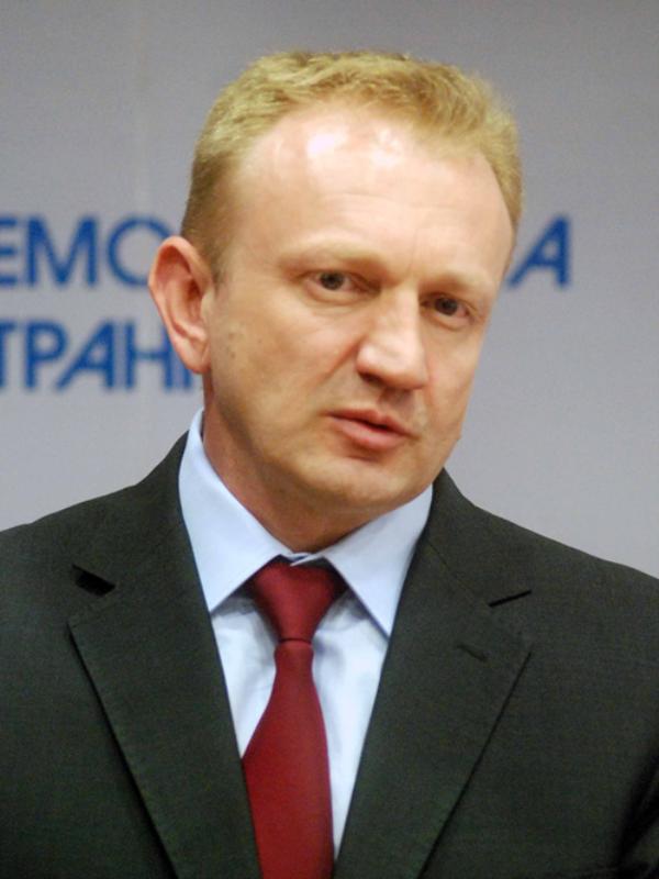 Драган Джилас: Меркел да вземе Вучич със себе си