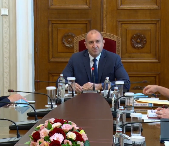 Румен Радев: Няма да има промяна в политиката на служебното правителство