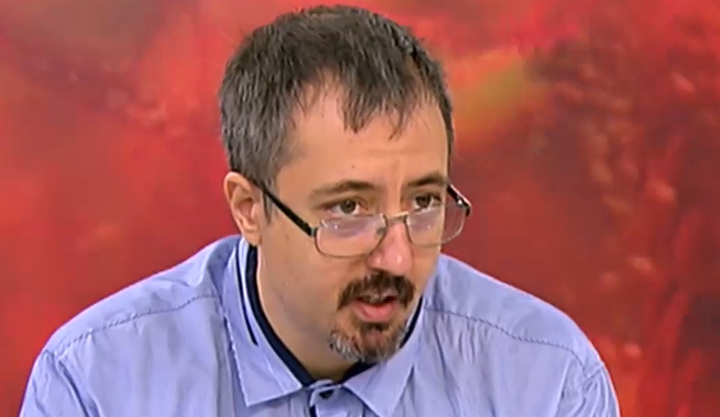 Математикът Лъчезар Томов: Един човек вече заразява между 7 и 9 души с COVID-19, ще има скок на случаите заради училищата