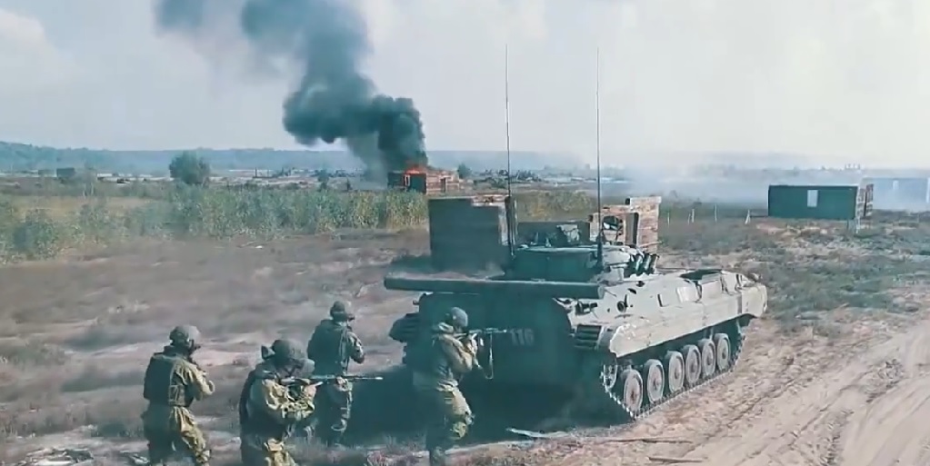 Русия и Беларус провеждат мащабни военни учения (ВИДЕО)