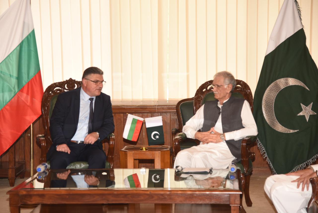 Афганистански граждани, работили за България, бяха успешно евакуирани в страната ни