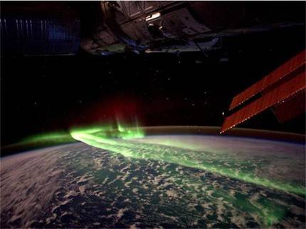 Озоновата дупка, образувана над Южния полюс, е по-голяма от Антарктида