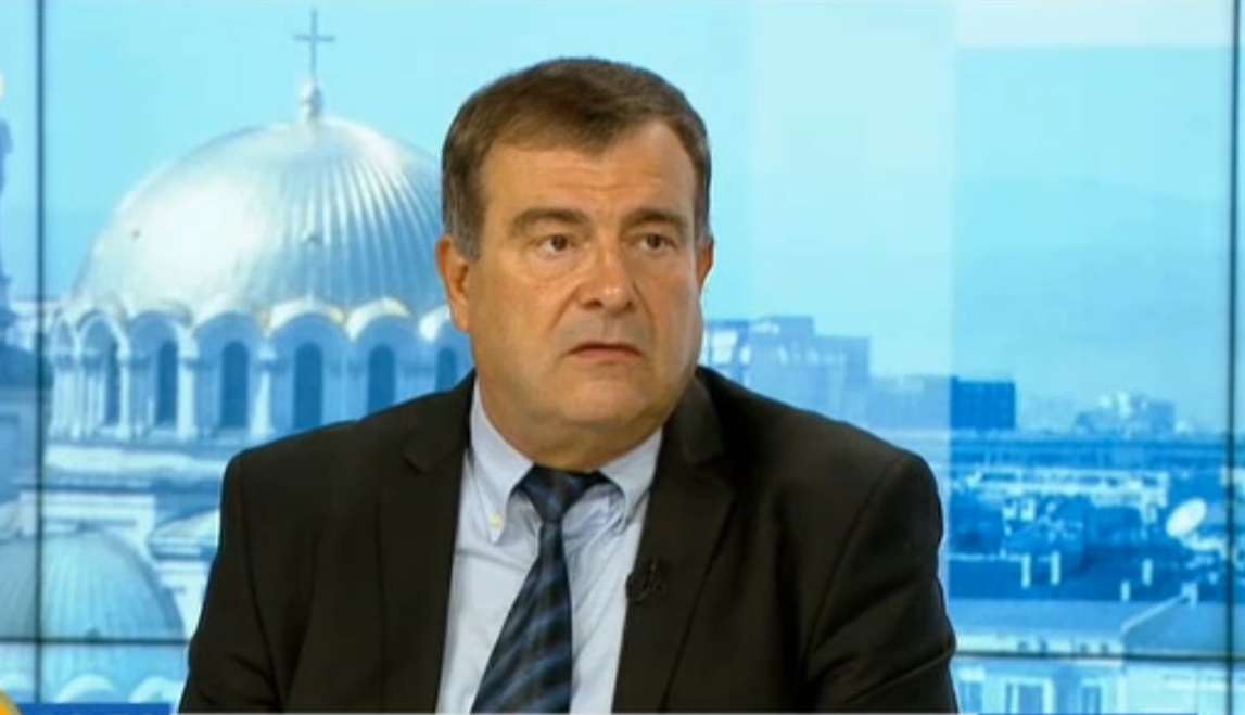 Димитър Петров: Aптеките, които имат договор с НЗОК, ще изписват безплатните лекарства за Covid-19