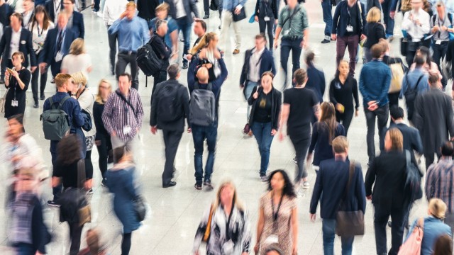 Близо четвърт от българите се преброиха онлайн