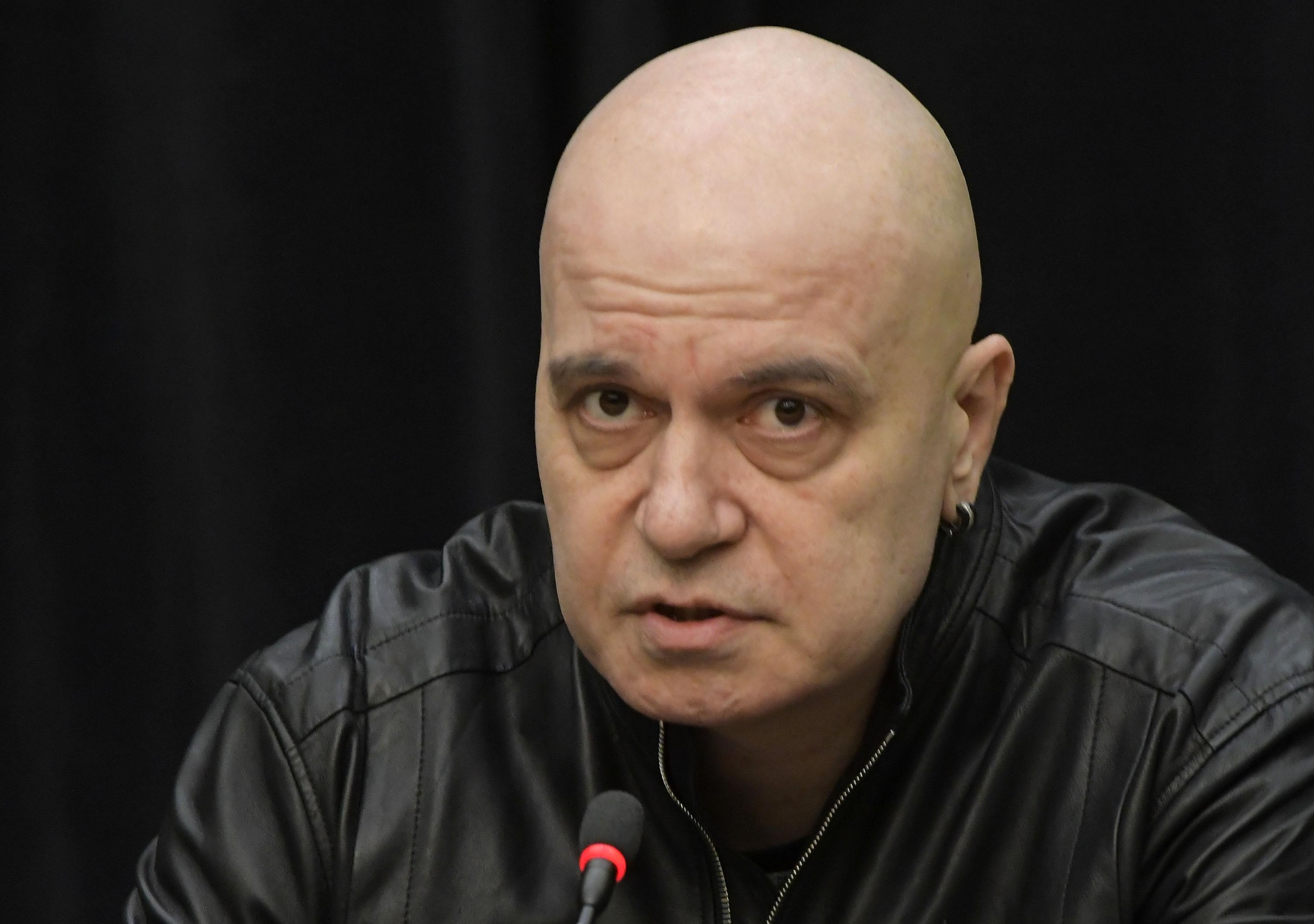 Трифонов: Ако някой вярва на социолозите, значи вярва на късата си памет