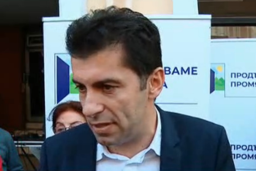 Поляха Кирил Петков с кофа вода в Пловдив (ВИДЕО)