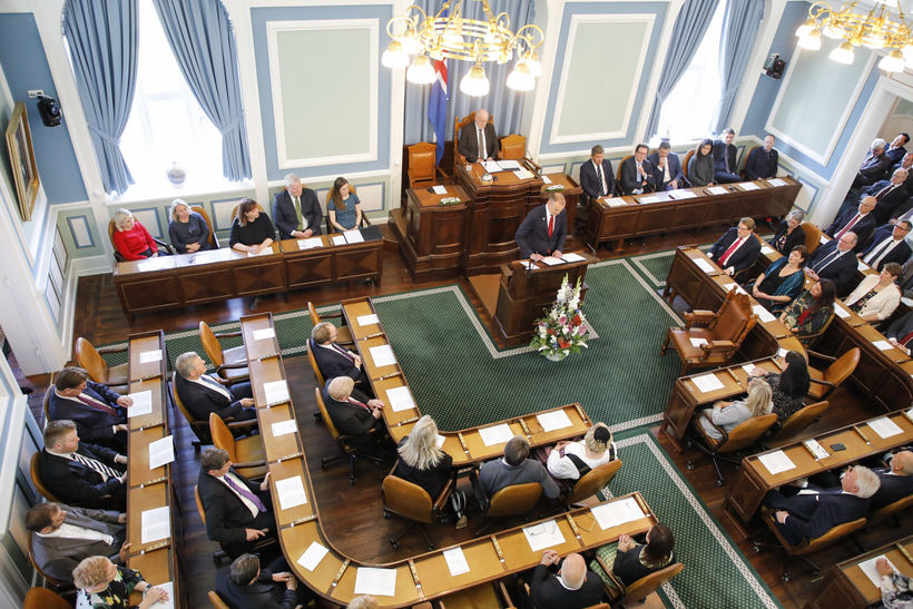 Жените превзеха парламента на Исландия