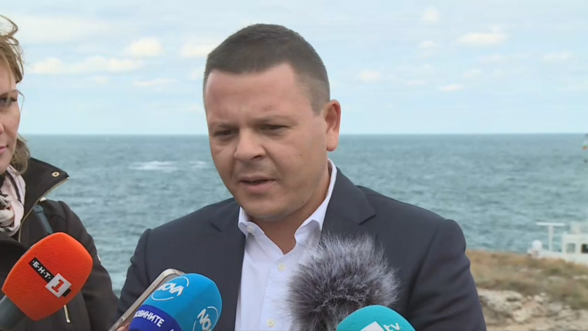Христо Алексиев: „Морска администрация” е дала прекалено много време на собственика да изведе кораба (ВИДЕО)