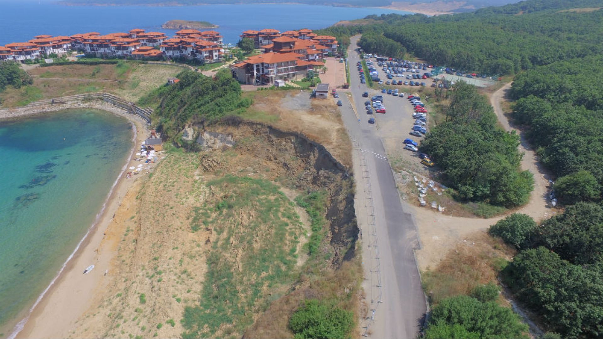 Геологът инж. Любомир Ангелов: Без подпорната стена вече нямаше да има Шофьорски плаж