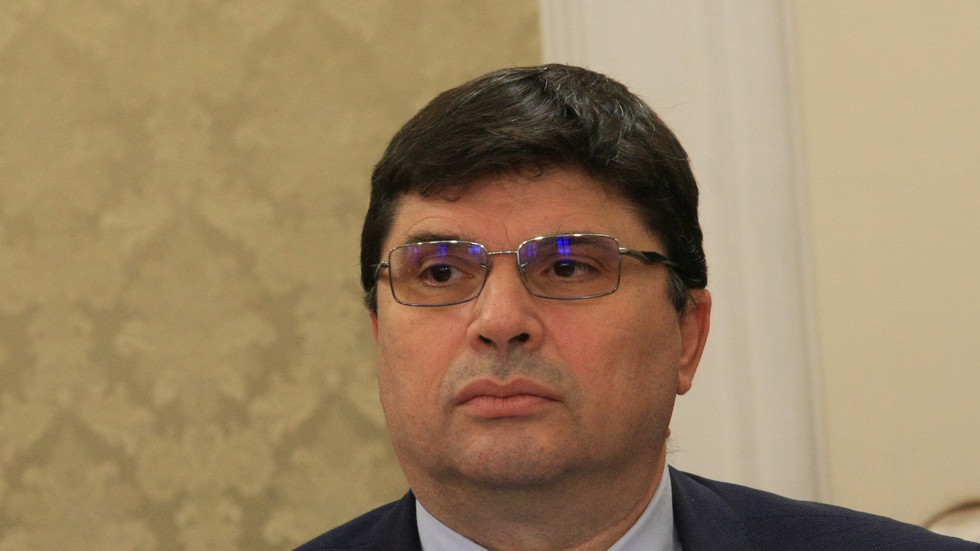 Служебният кабинет предлага на президентът да уволни шефа на Държавна агенция „Технически операции“ Цветан Китов