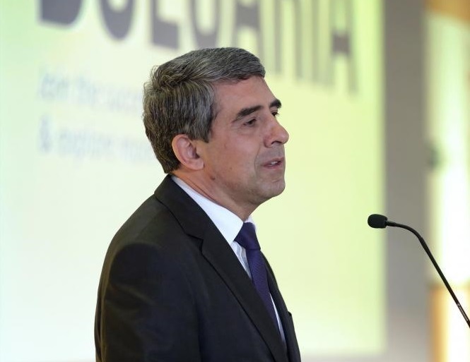 Росен Плевнелиев: Радев е единственият, който с високо вдигнат юмрук атакува, руши и не спазва Конституцията