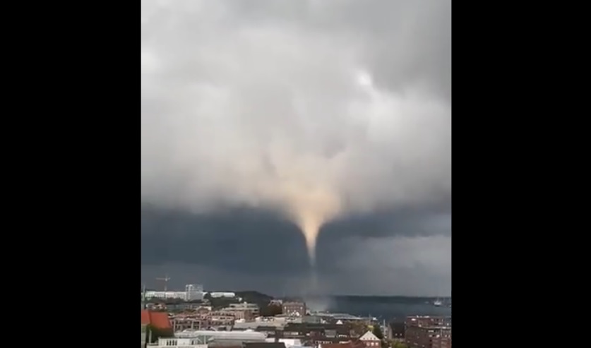 Торнадо рани 7 души в Германия (ВИДЕО)