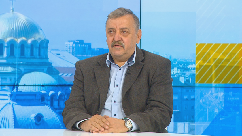 Проф. Кантарджиев: Най-важното е да продължаваме с ваксините