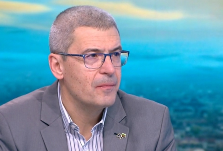 Проф. Илко Гетов: България ще се самоизолира от света заради антиваксърите