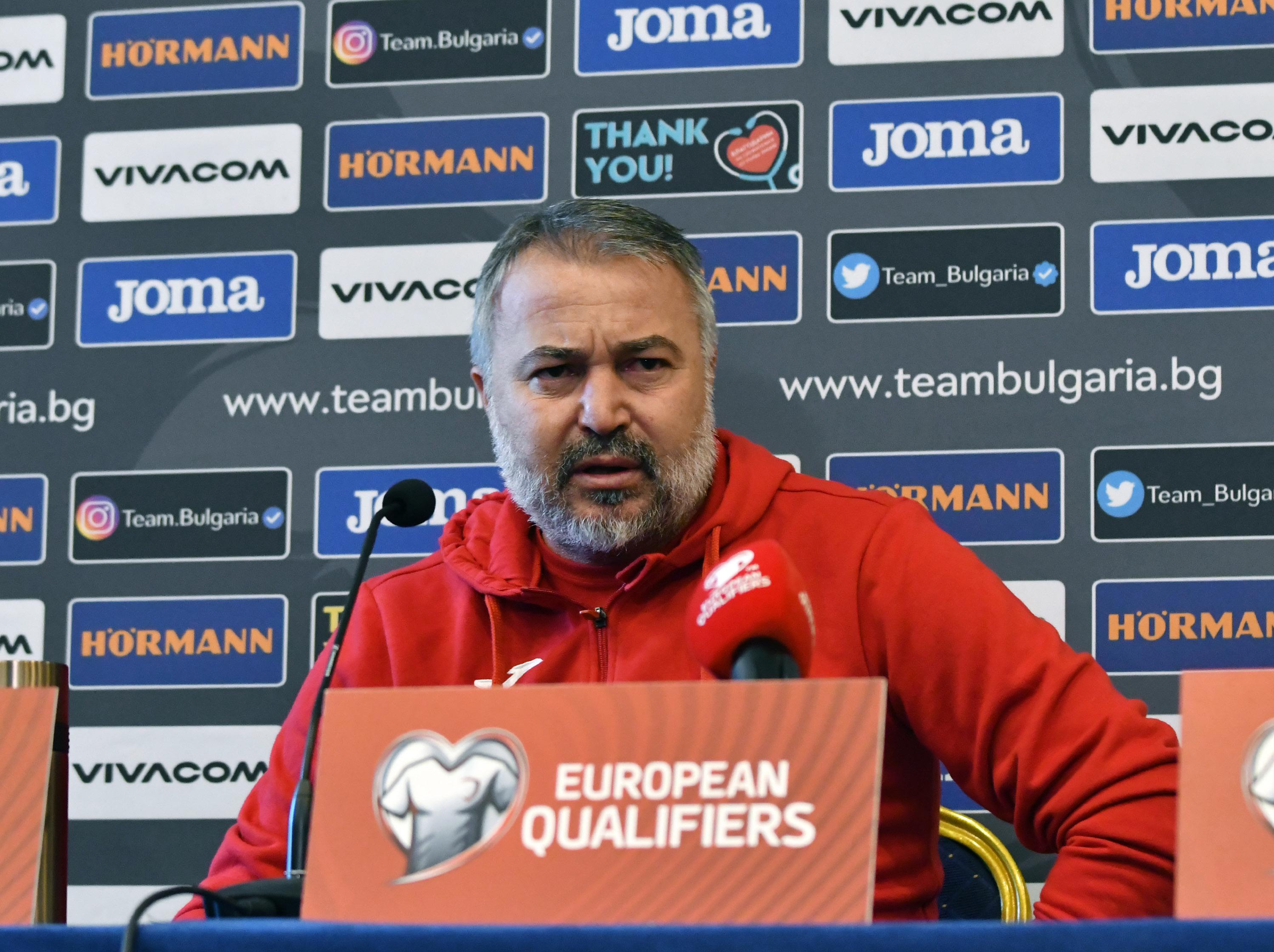 Ясен Петров: Изкуственият терен ни притеснява