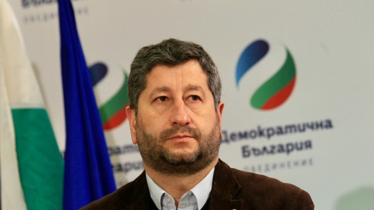 "Демократична България" пред разцепление