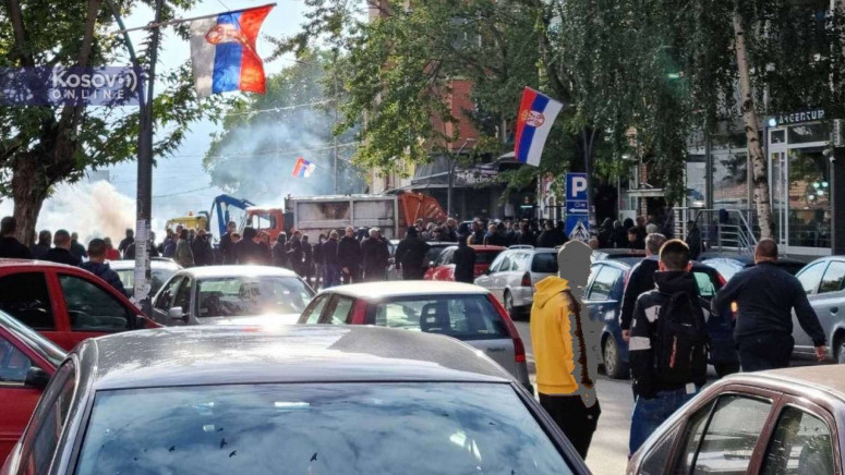 В северната част на Косовска Митровица се провежда акция на косовската полиция (ВИДЕО)
