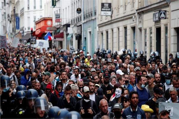 Ваксинирането – необходимост, принуда и протести 