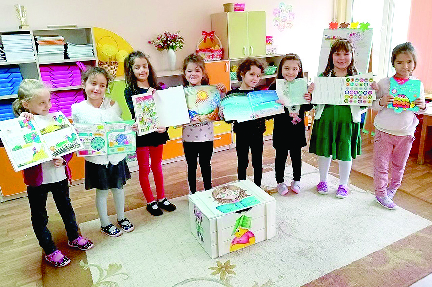 Раздават книжки в детски градини в район “Надежда”