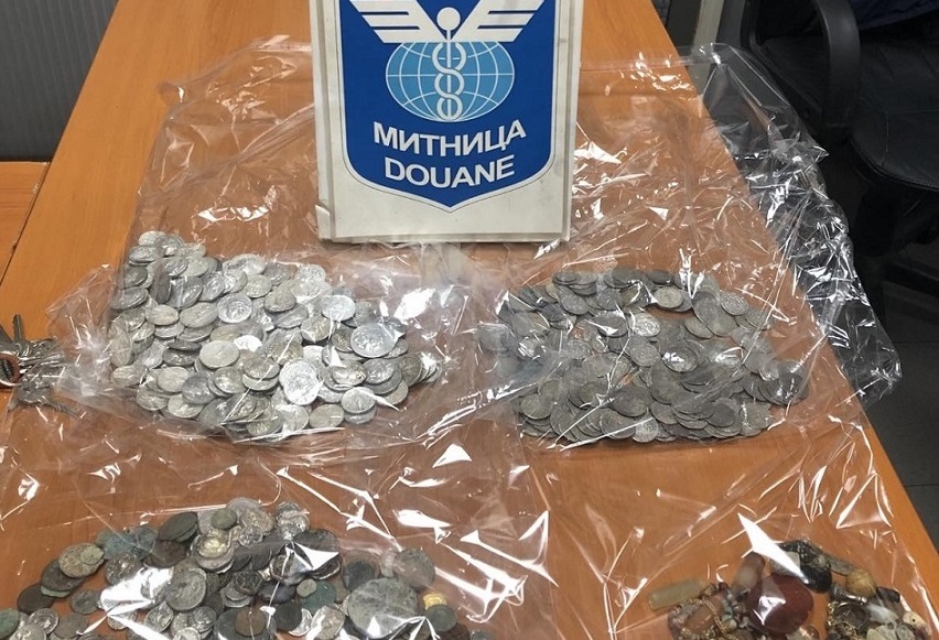 Откриха стотици старинни монети и накити в турски тур на Капитан Андреево