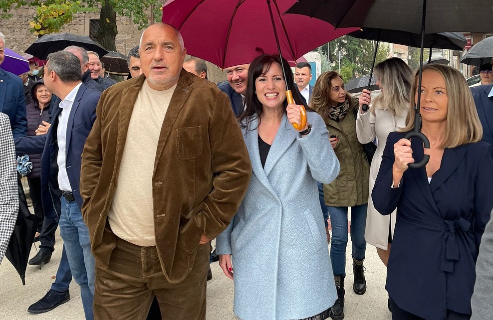 Лидерът на ГЕРБ Бойко Борисов: Незабавна оставка на Радев, Кацаров и цялата шайка (обзор)